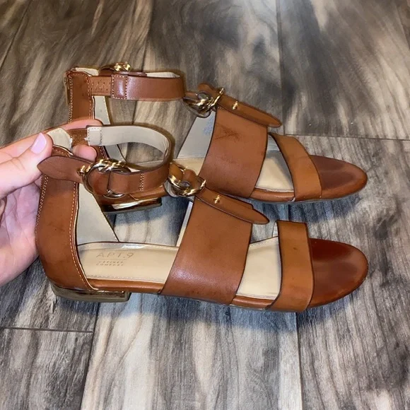 Apt 9 hotsell sandals kohls